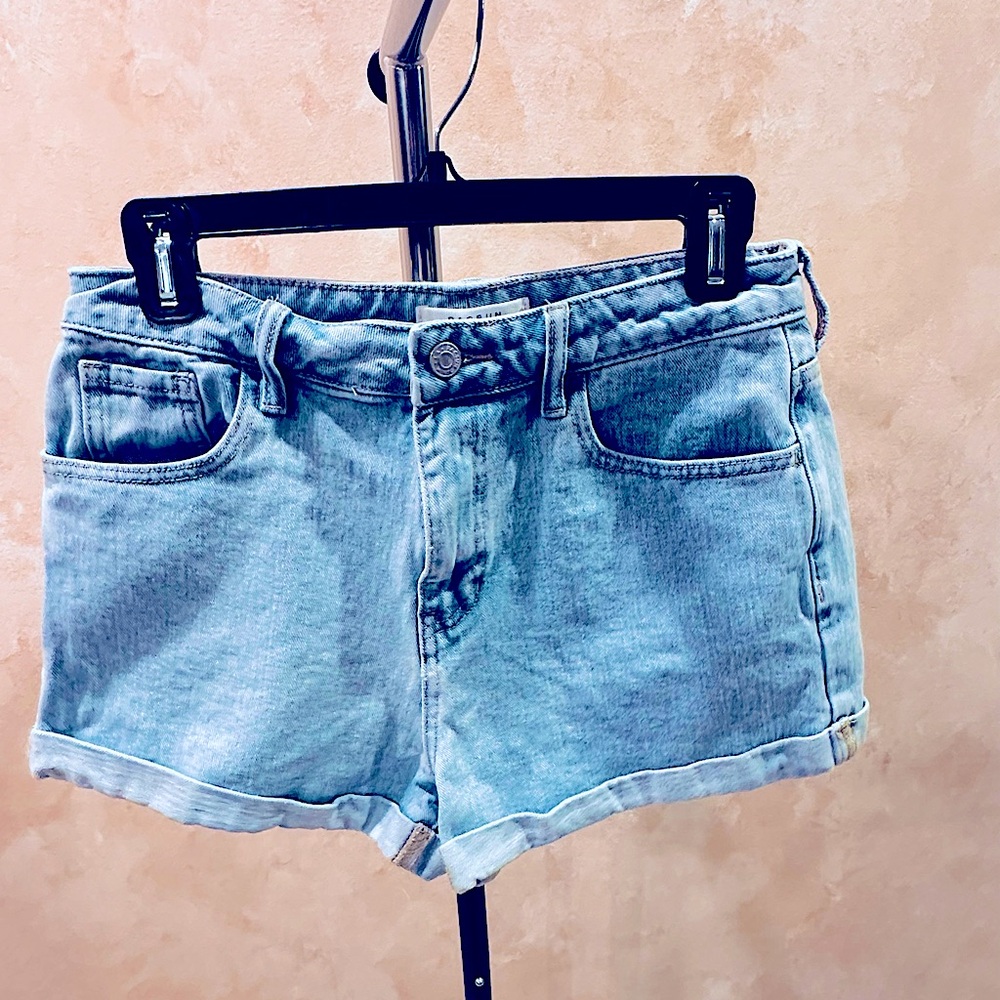 Pacsun Mom Shorts , Size 8 ,Like New